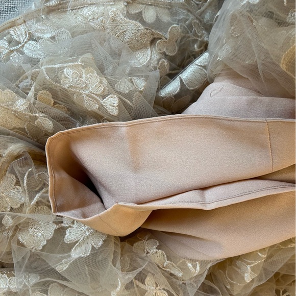 NEW  BRONX AND BANCO Jasmine Gold Gown Maxi Dress Gold Sequin Floral - Picture 10 of 14